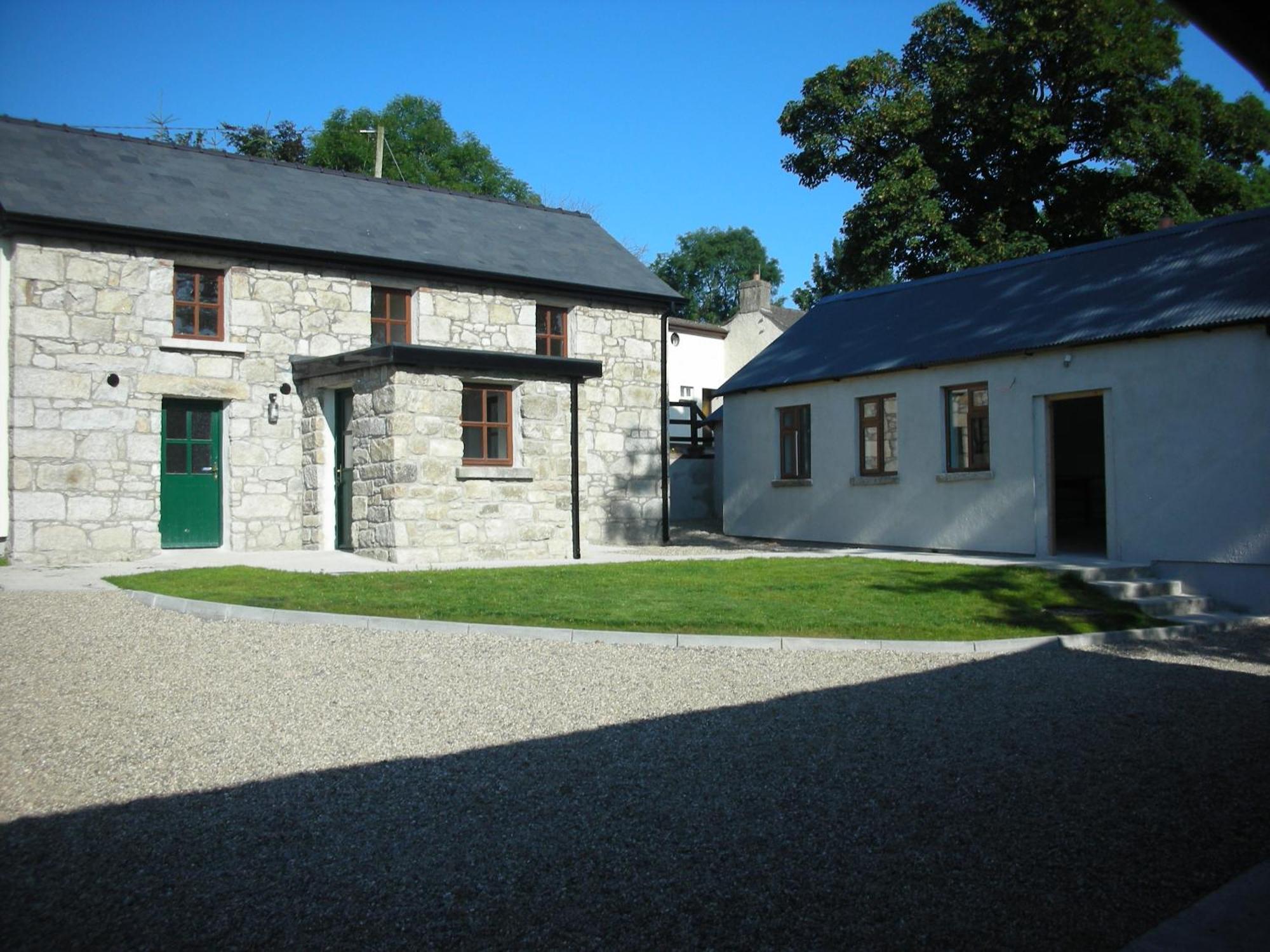 Green Adventure EcoHostel Clonmore Buitenkant foto